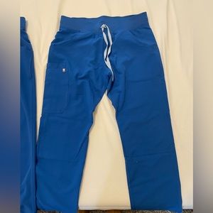 FIGS Kade Cargo Scrubs